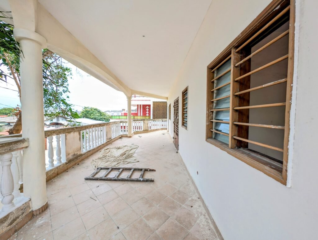 À Vendre : Villa à Réhabiliter à Cotonou