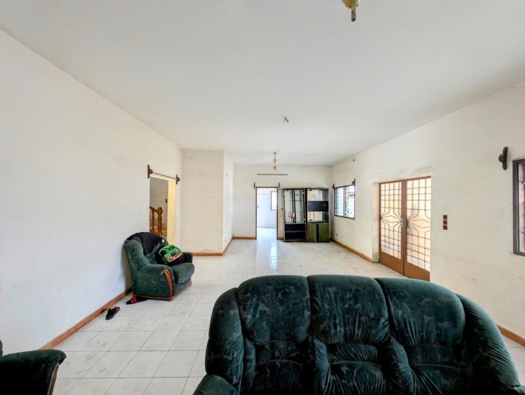 À Vendre : Villa à Réhabiliter à Cotonou