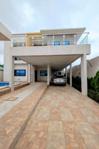 En vente villa avec piscine